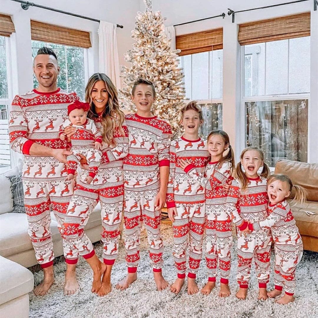 Conjunto familiar de pijamas navideños de otoño